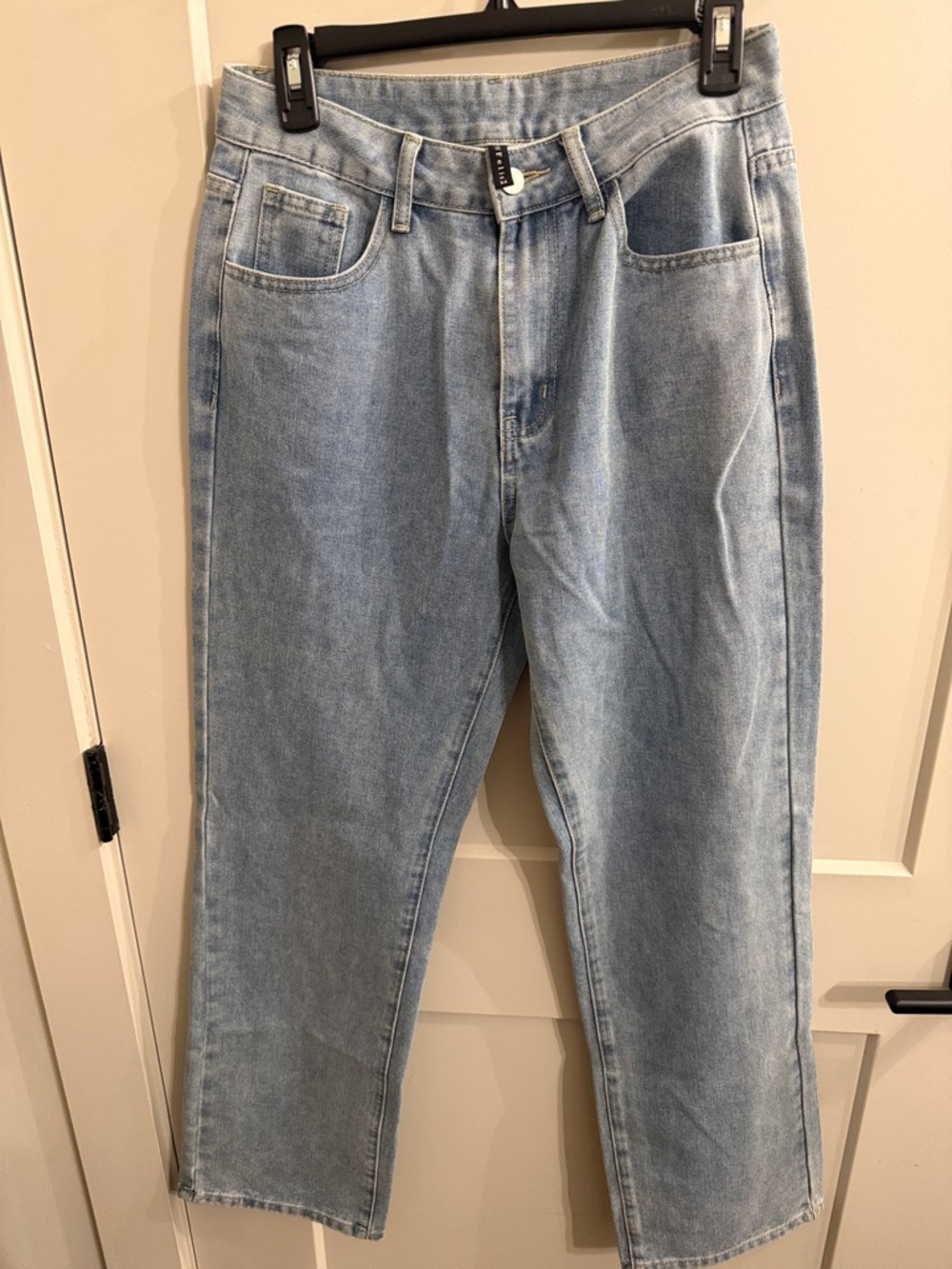 Men's Light Wash Straight Jeans